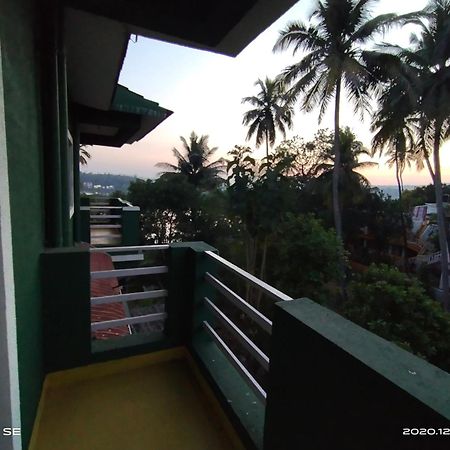 Green Nest Hostel, Baga- North Goa 아르포라 외부 사진
